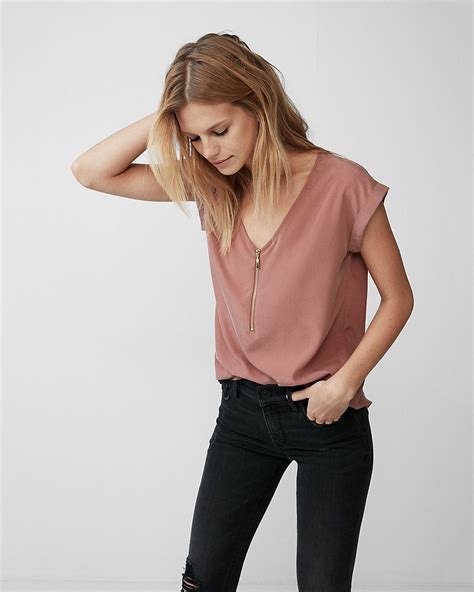 Going Out Tops You Can Wear With Jeans Simplemost