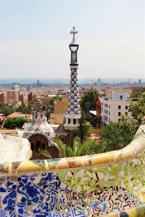de gebouwen van barcelona gaudi  detail stock foto image  samenvatting barcelona