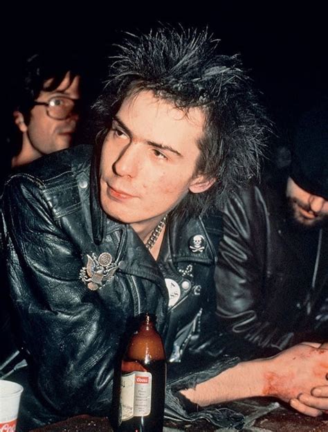 23 candid photographs of sid vicious from the mid 1970s ~ vintage everyday