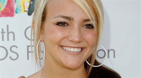 looking back at the outrageous reactions to jamie lynn spears s pregnancy