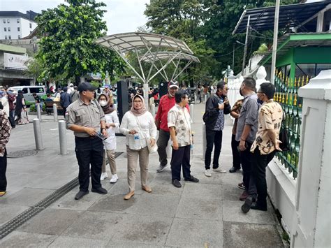 sekretariat dewan perwakilan rakyat daerah sidak komisi  dprd kota