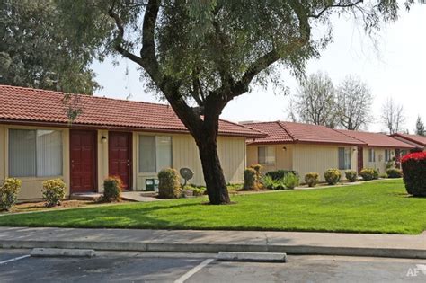 country creek apartments   st sanger ca  apartment finder