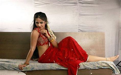 anushka hot cleavage red saree stills  vedam stillsblogspotin