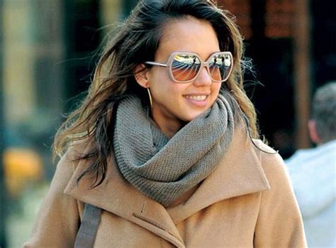 jessica alba wearing burberry sunglasses celebrity