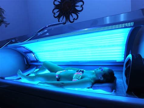 Alarming Find 29 Of High School Girls Use Tanning Beds