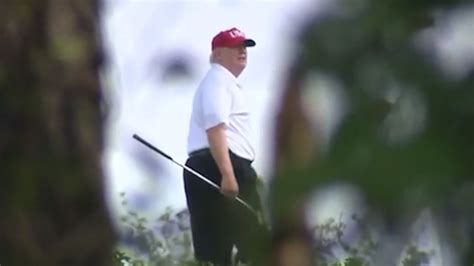 president trump golfs  fourth day   row  tweeting     work