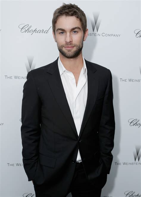 gwyneth paltrow chace crawford to guest on 100th episode