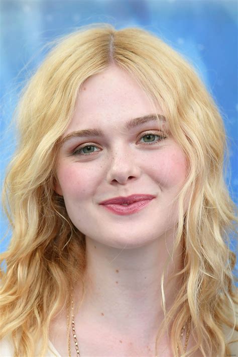 elle fanning  rhighrescelebs