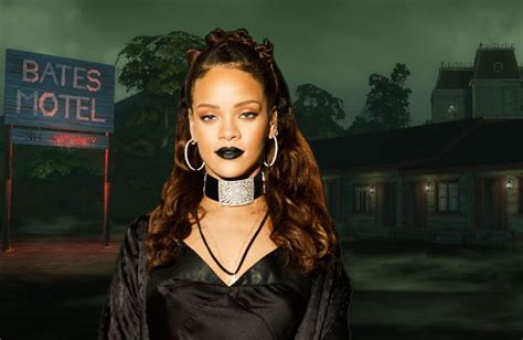 Bates Motel Prime Foto Dal Set Di Rihanna Negli Abiti Di