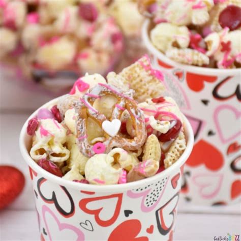 Valentine S Day Snack Mix A Sweet N Salty Sweetheart Snack Ideas For