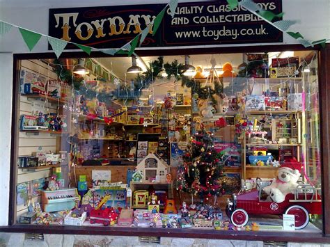 toys toys toyscouk christmas window  looe toy store design