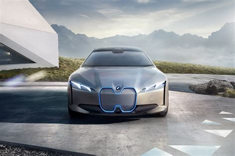 bmw  vision dynamics electric concept car debuts  iaa
