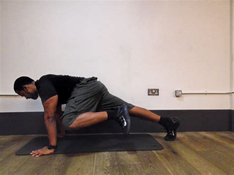 slideshow 10 plank variations you should try for a strong core