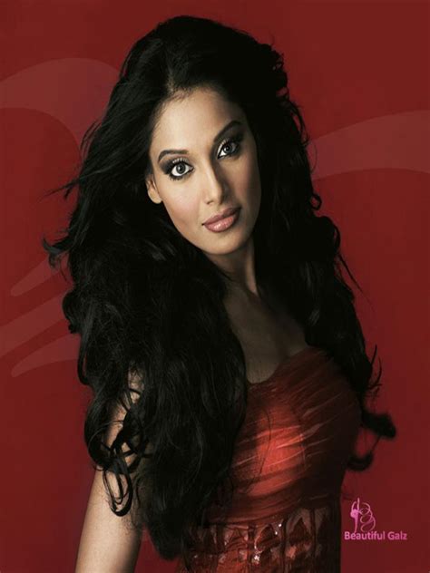 bollywood actress bipasha basu hot photo shoot ~ all about beautiful girls