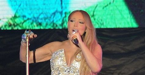 Mariah Carey Exposes Panties On Stage [photo]