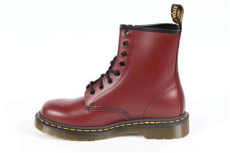 boots  martens  cherry red bordeaux cuir smooth