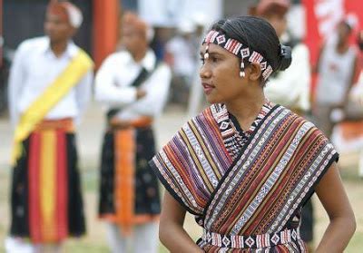 baju adat nusa tenggara timur ntt beserta gambar  penjelasannya tradisi tradisional
