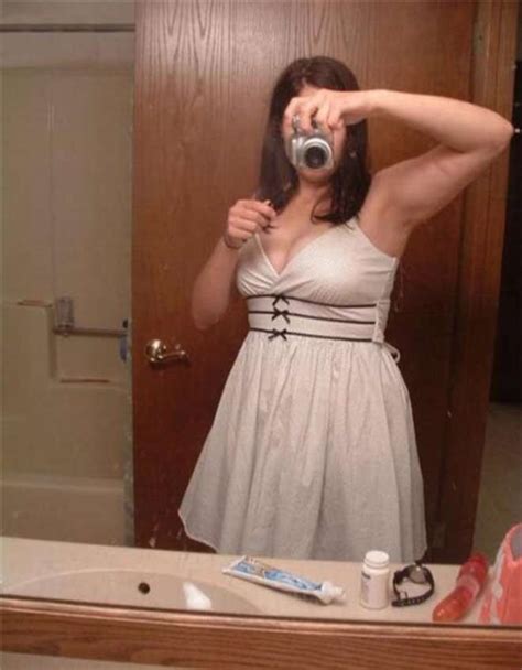 Selfie Mania Quando La Foto Imbarazzante Finisce Comunque Su Facebook