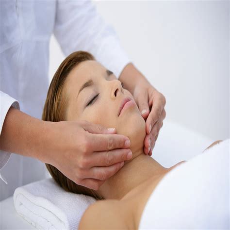 Natural Lift Face Massage Perfect Balance Complementary