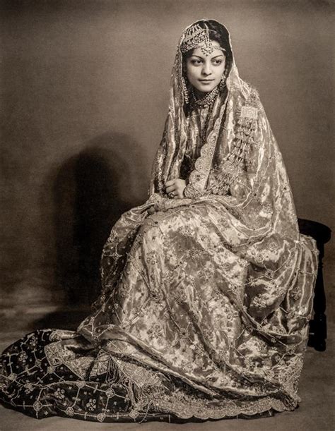 Maharanis Women Of Royal India Portfolio Of 20 Prints Maharanis
