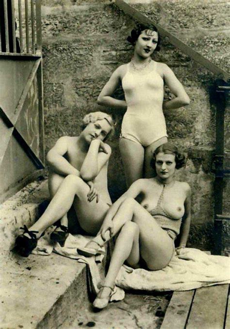 retro flappers girls with ideally shaped bodies nastily posing pichunter