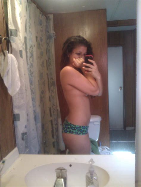busty amateur ex girlfriends nude selfie photos sexy amateur girls