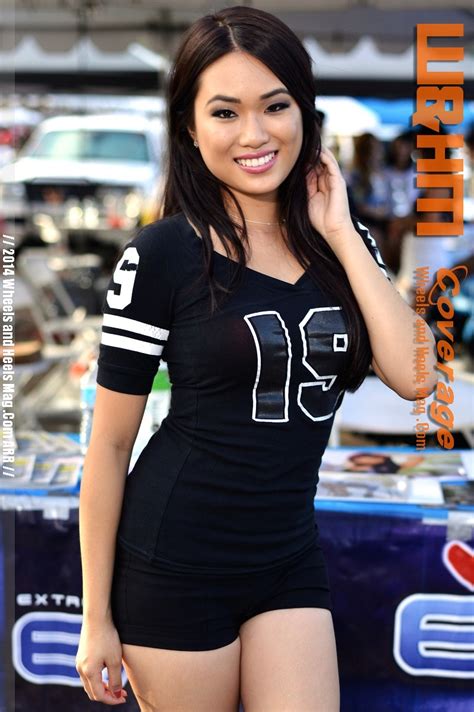 sandra wong the super awesome cover model at 2014 extreme