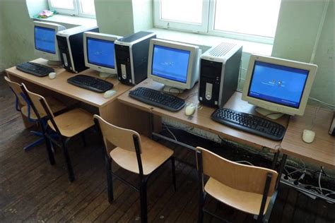 photos de la classe informatique de l école primaire