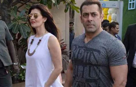Salman Khan Planned To Marry Sangeeta Bijlani Or Someone Else Back In