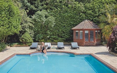 create  luxury holiday spa break     garden