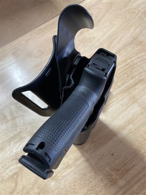 safariland model  als duty holster accommodates weaponlight atlas consulting group