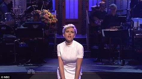 scarlett johansson dances provocatively as she hosts snl daily mail