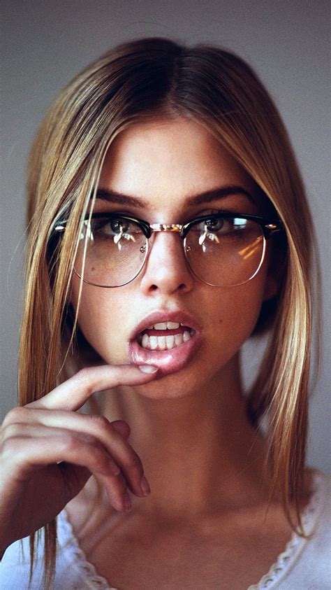 Blonde Girl Eyeglasses Wallpapers Wallpaper Cave