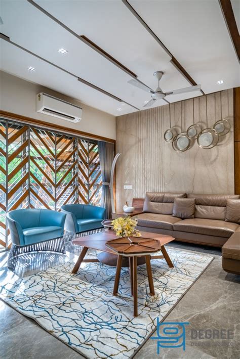 bungalow interior  bold designs  reflect  strong sense  individuality  degree