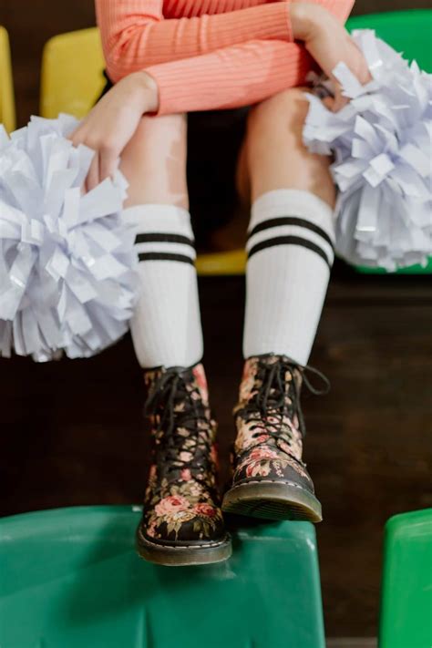 how to wear knee high socks 7 styling tips bit rebels