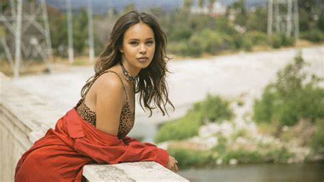 alisha boe is tv s most down to earth it girl galore