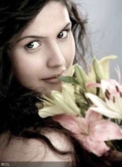 hot image bollywood zarina khan crazy hot wallpapers actress hot photo bollywood celebrity