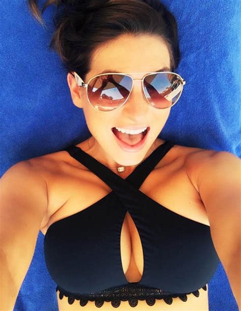Luisa Zissman Shows Off Mega Cleavage In Sexy Instagram