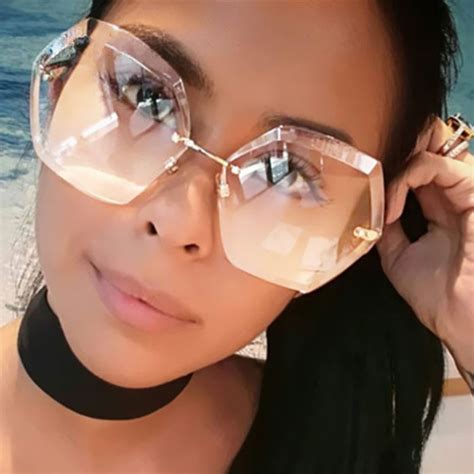 2019 Luxury Sexy Rimless Sunglasses Women Brand Designer