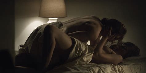naked kate lyn sheil in house of cards