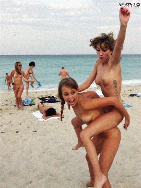 Beach Voyeur Just Naked Girls And Wives On The Beach Pics