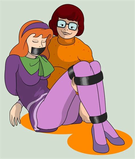 003 1 Daphne Velma Daphne And Velma Daphne