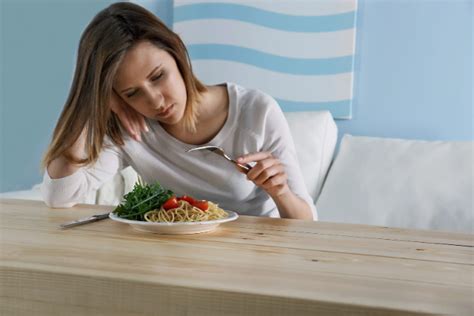 5 Cara Mengatasi Gak Nafsu Makan Akibat Stres Saat Pandemi Enervon C