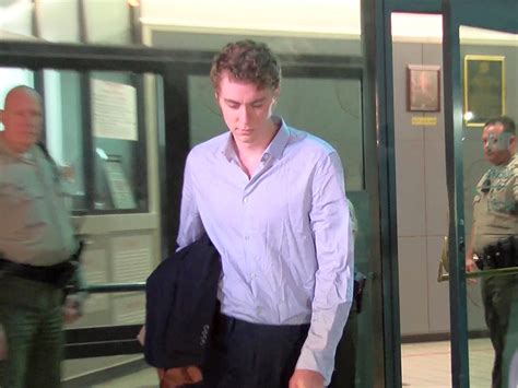 brock turner registers as sex offender in ohio after early release