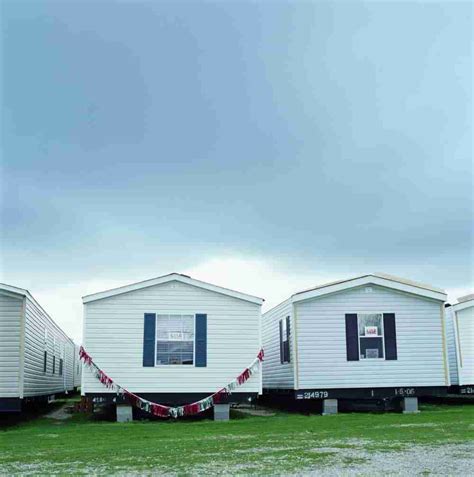 expert tips  buying   manufactured home