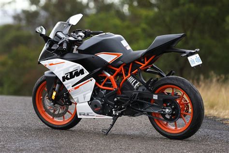 ktm rc  price features specifications