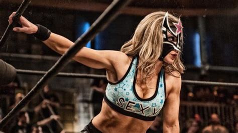 Sexy Star Dislocates Opponent Rosemarys Elbow In Lucha Underground