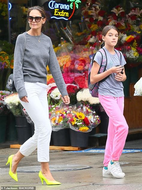 Katie Holmes Steps Out With Mini Me Daughter Suri During Rainy Day In