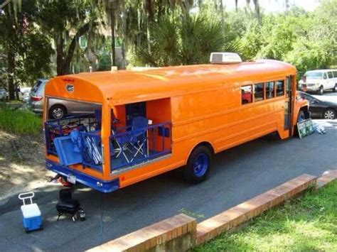 campers caravans omgebouwde bus camper ideeen kamperen