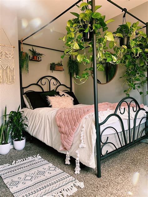 pin  jasmine robinson  home   love room makeover bedroom